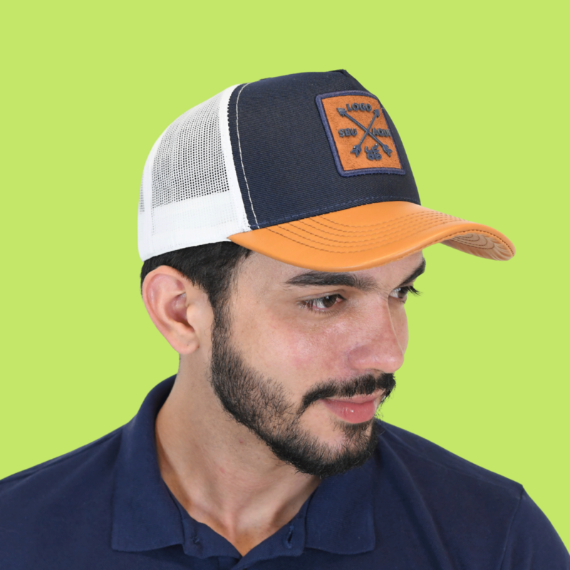 Trucker Tela com Aba de Couro